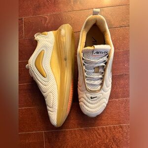 Nike Men’s Airmax 720
